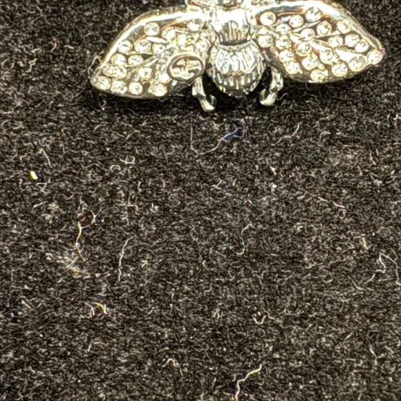 Gucci Silver Bee Earrings - Picture 4 of 5